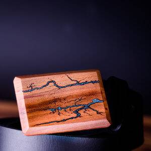 Ledergürtel mit Holzschnalle Hochspannung